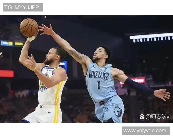 2017年NBA季后赛首战勇士对决骑士精彩回顾与赛后分析